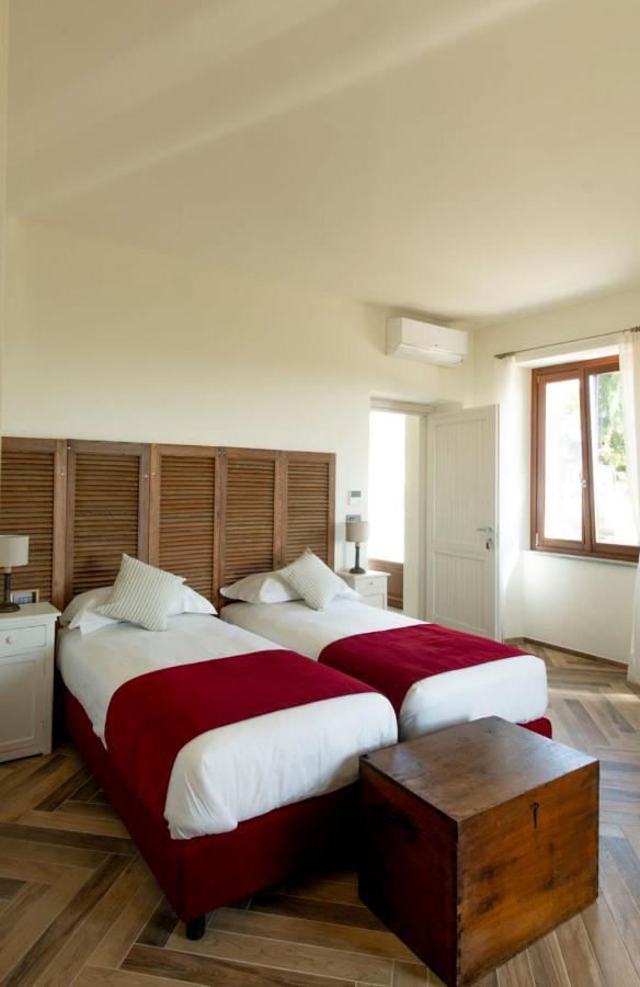 Le Vecchie Persiane - Bed&Breakfast Diano dʼAlba Exterior foto