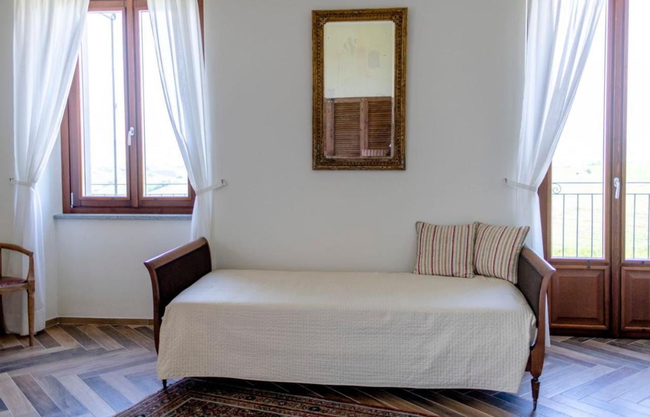 Le Vecchie Persiane - Bed&Breakfast Diano dʼAlba Exterior foto