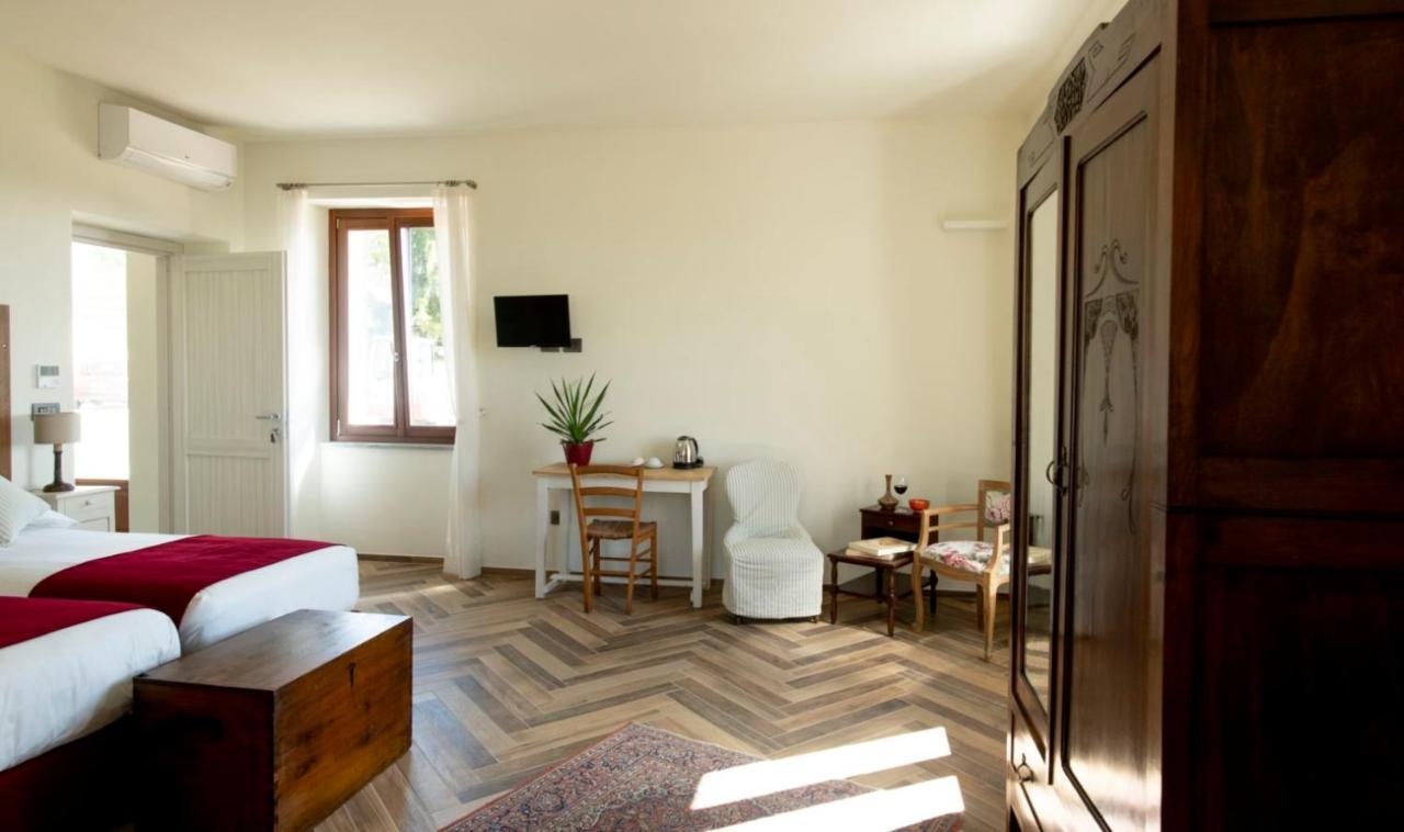 Le Vecchie Persiane - Bed&Breakfast Diano dʼAlba Exterior foto